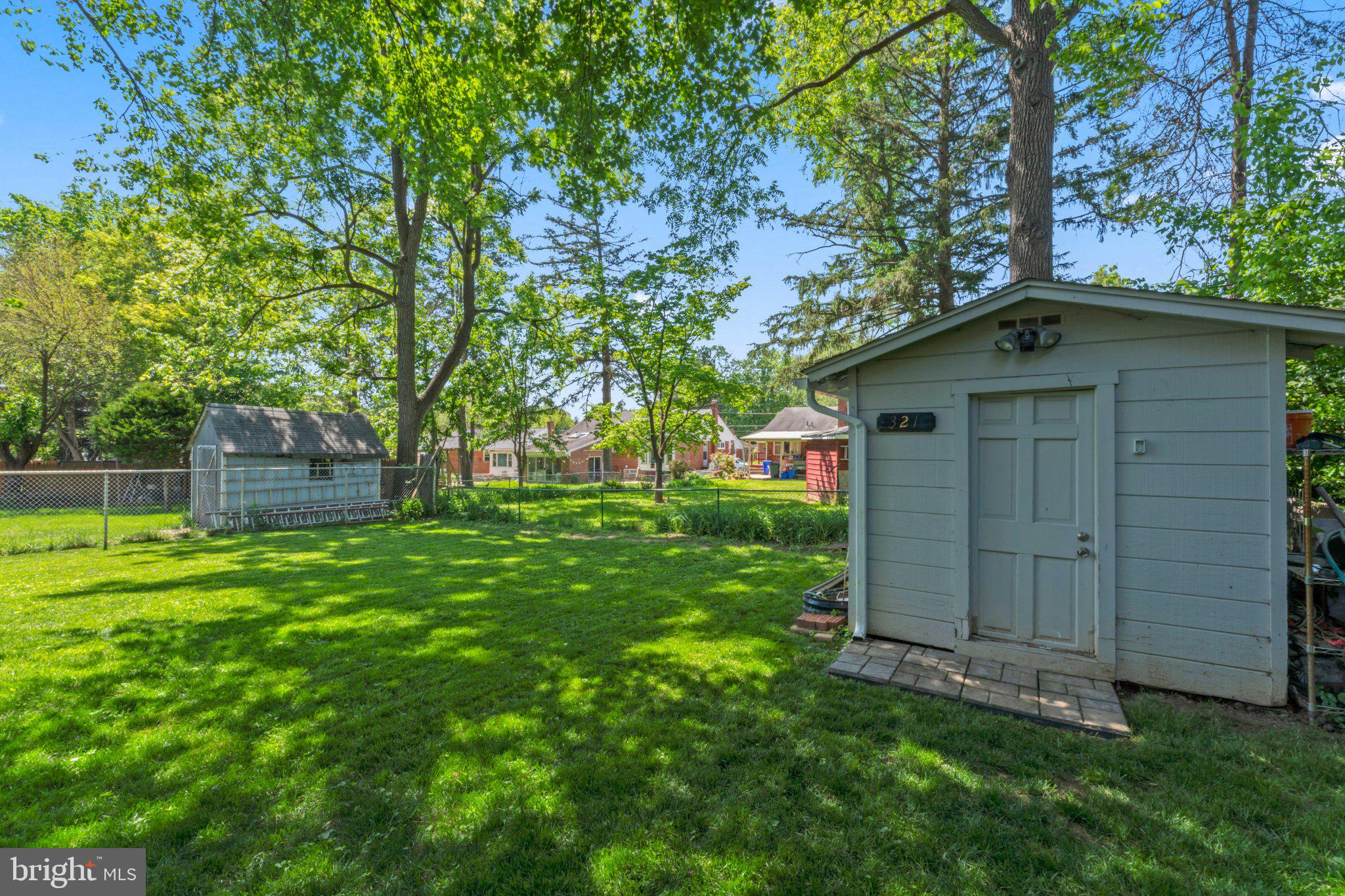 ROBINDALE - Residential