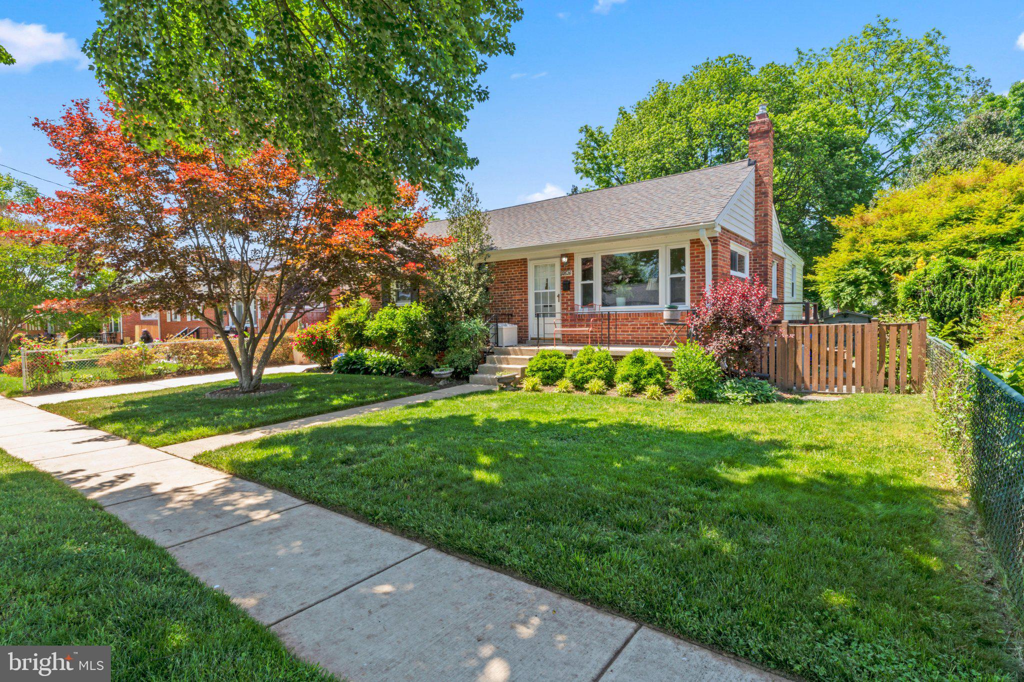 ROBINDALE - Residential