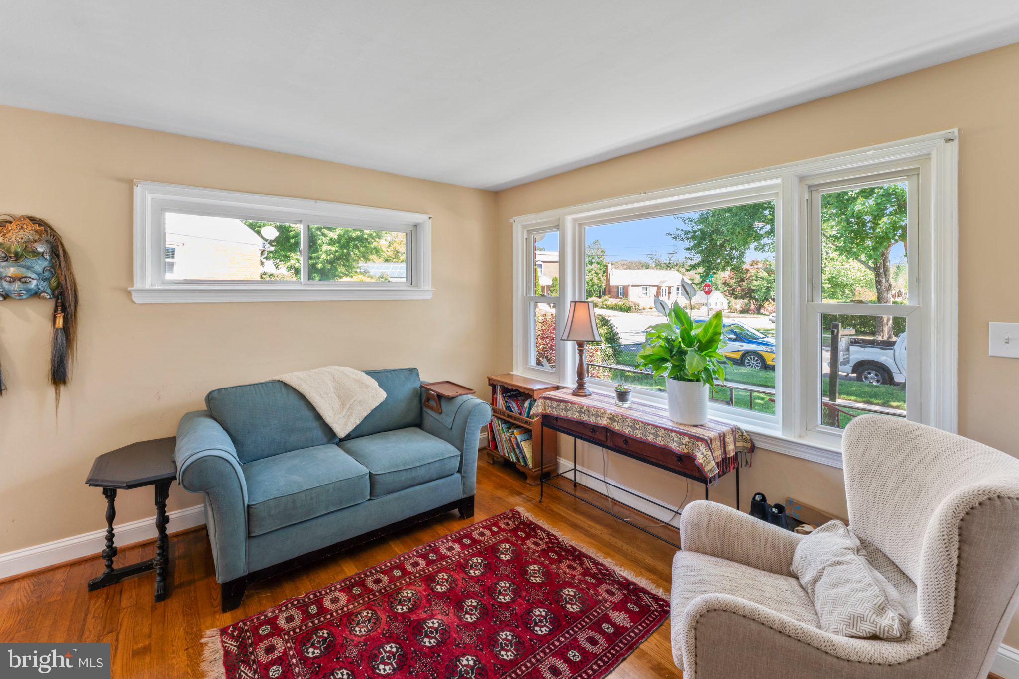ROBINDALE - Residential