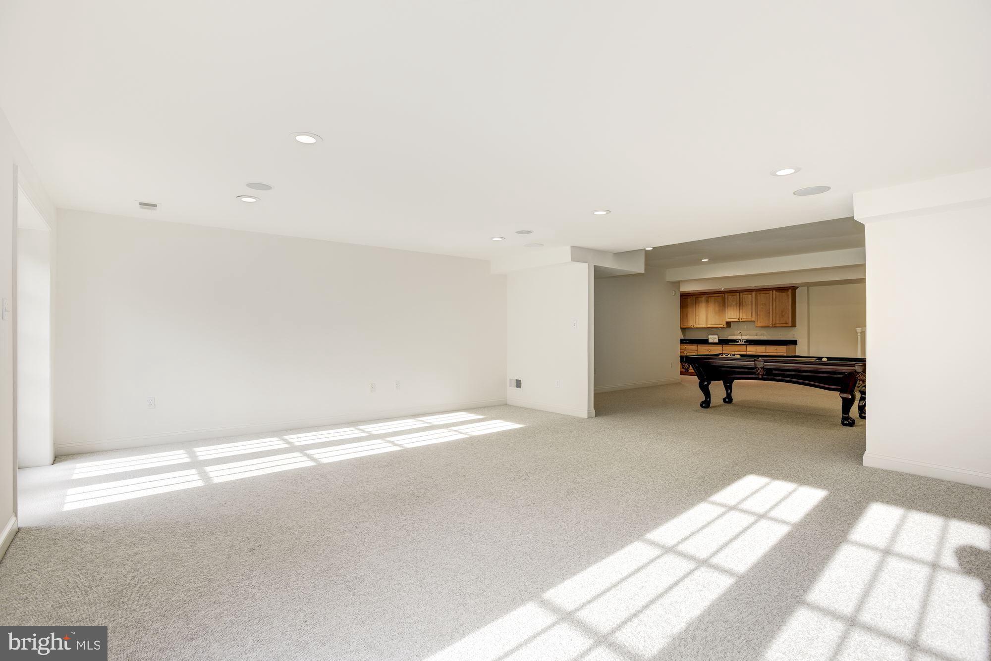 BRYAN POND - Residential