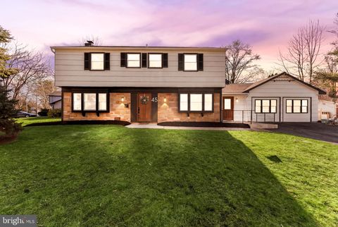 Homes For Sale - 45 Tennyson Lane<br/> WILLINGBORO, NJ 08046