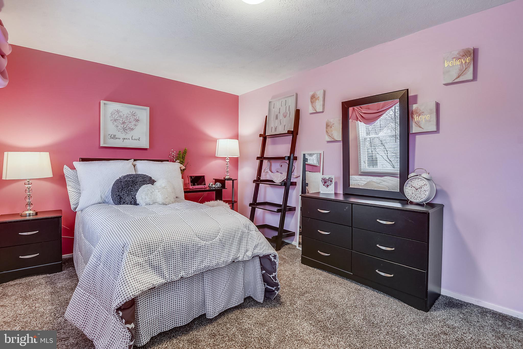 WHISPERING WOODS - Residential