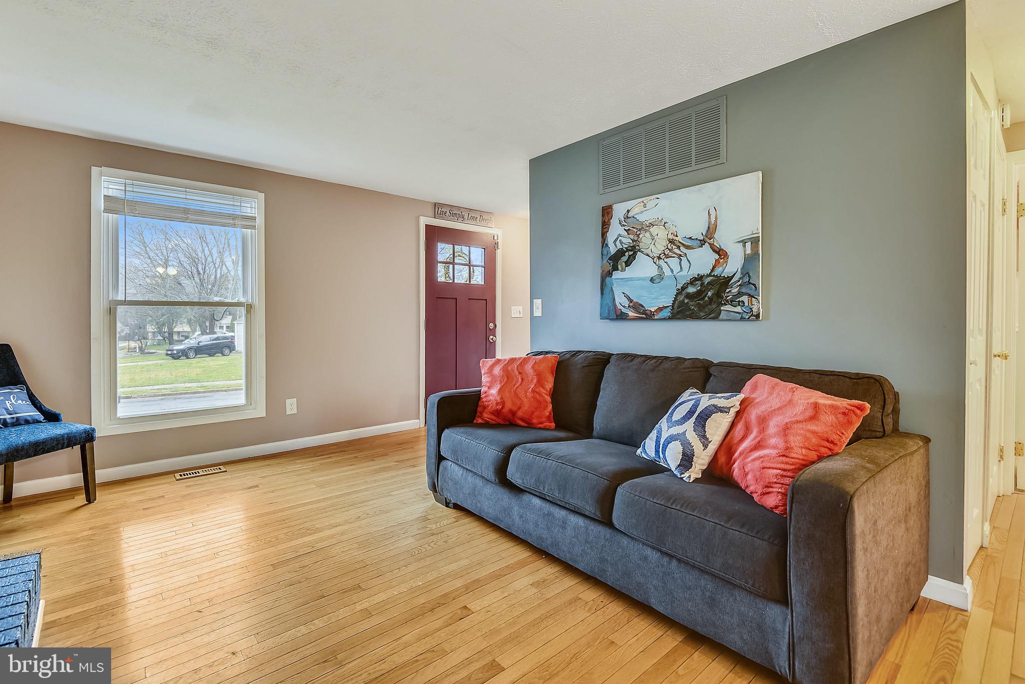 WHISPERING WOODS - Residential