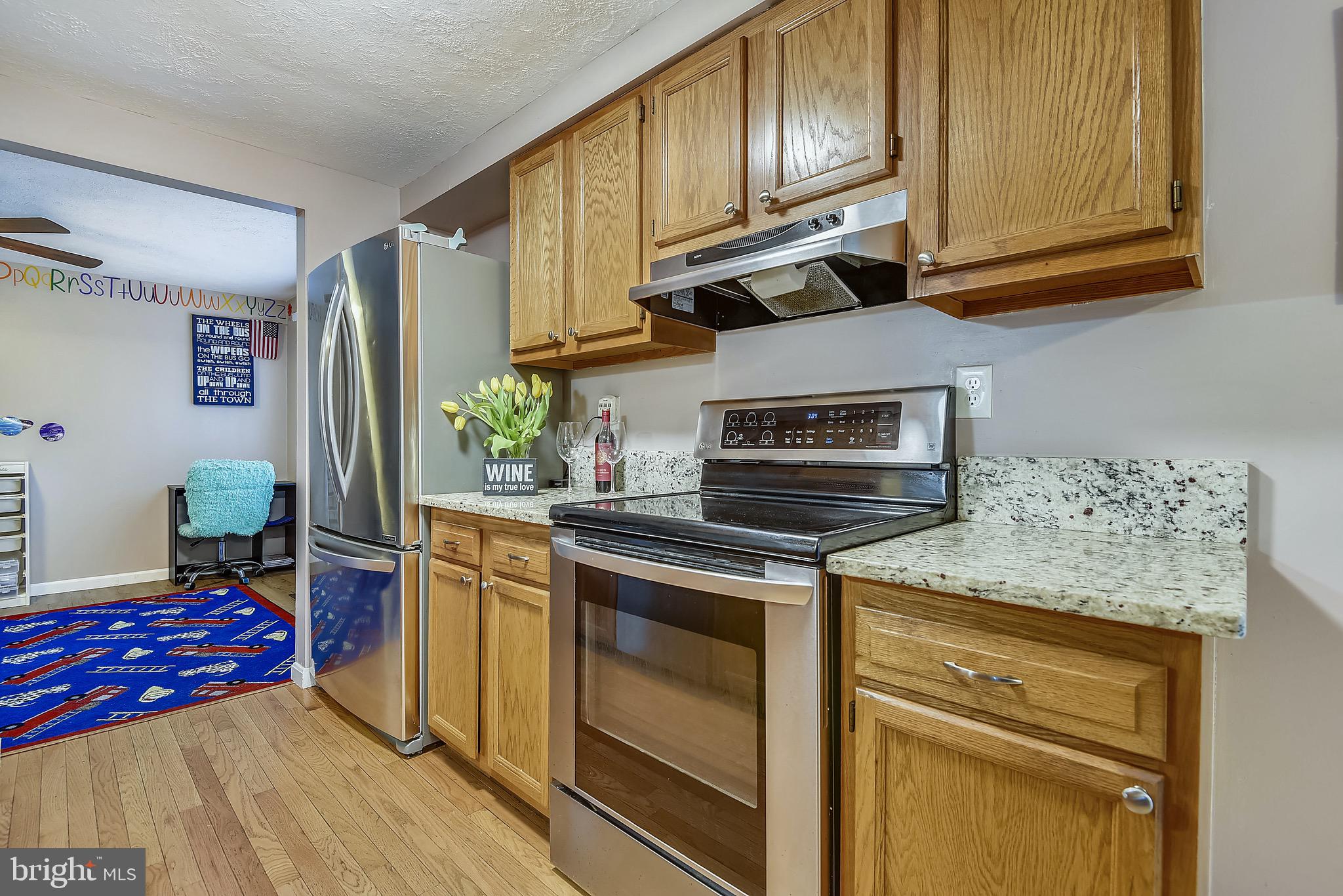 WHISPERING WOODS - Residential