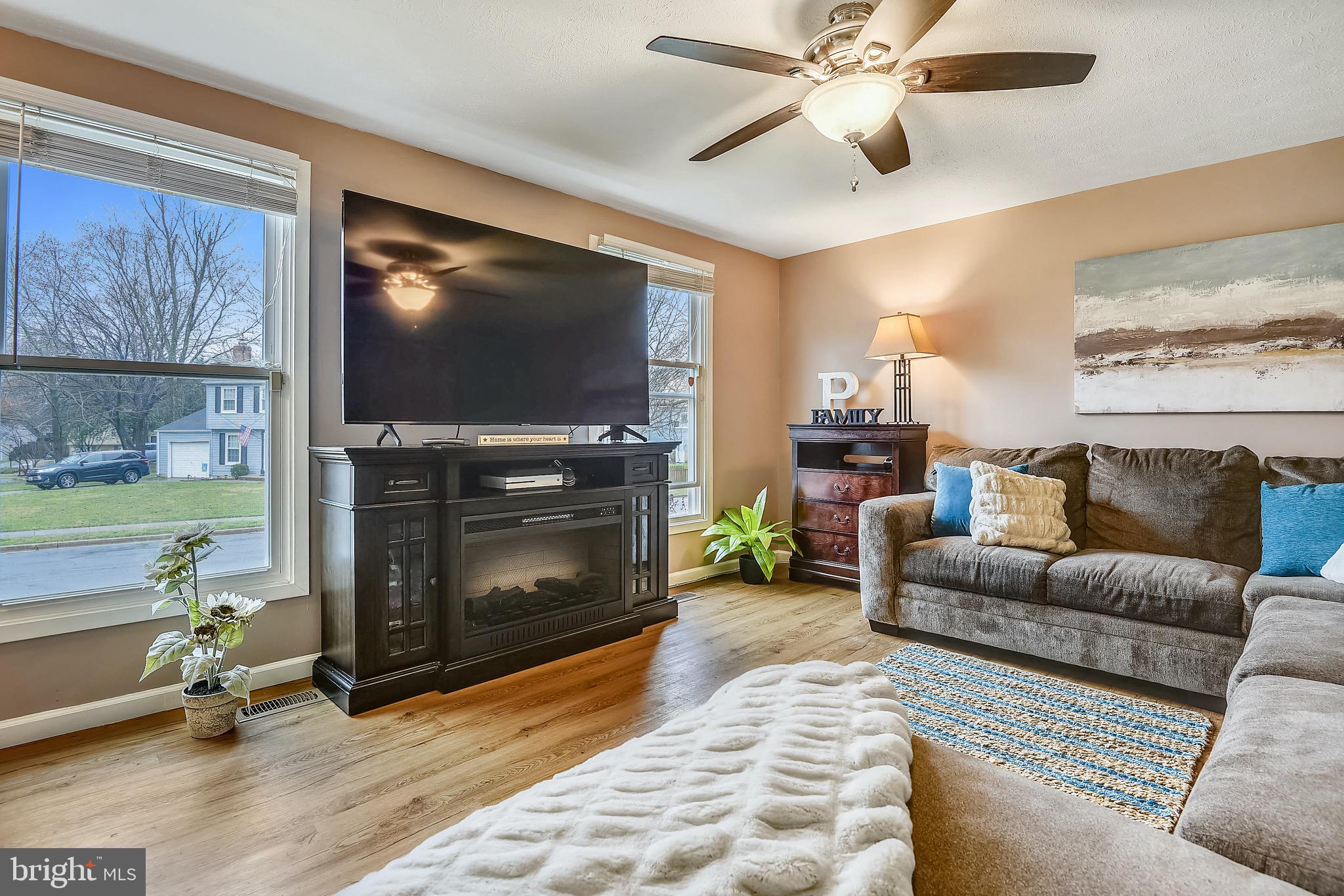 WHISPERING WOODS - Residential