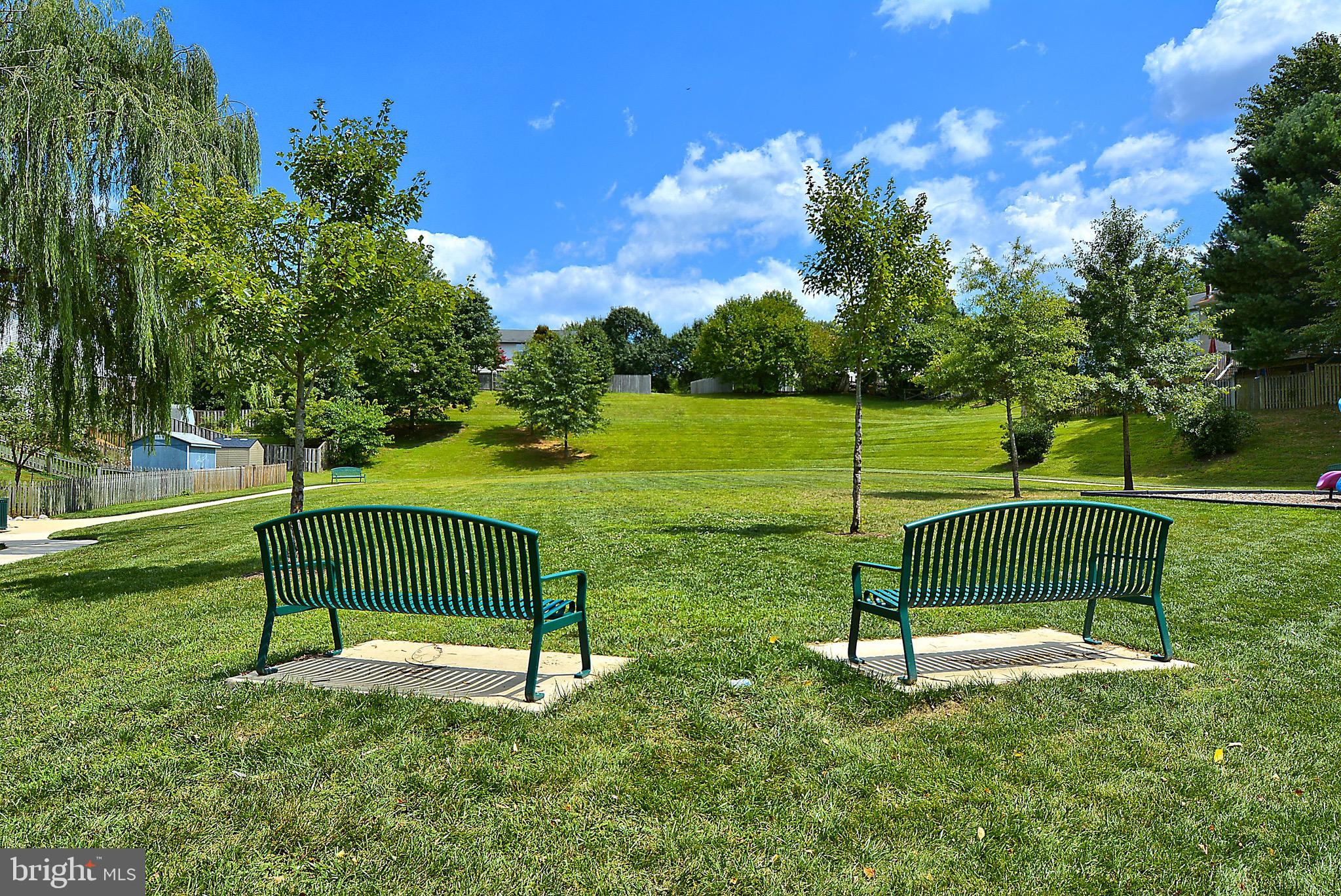 WHISPERING WOODS - Residential