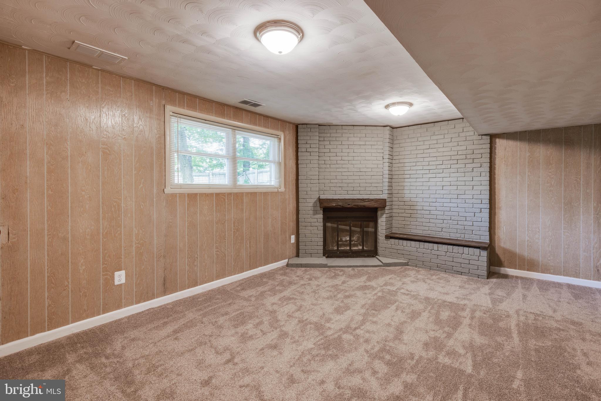 BRIGHT OAKS - Residential