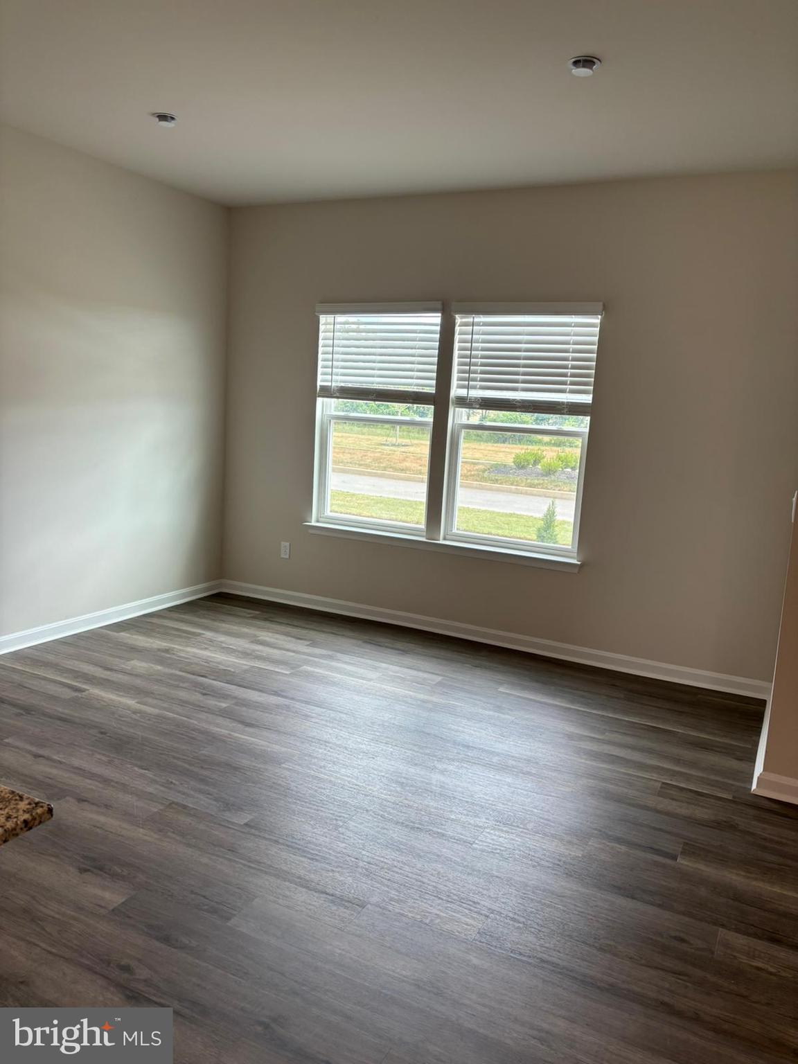 VALLEY VIEW - Residential Lease