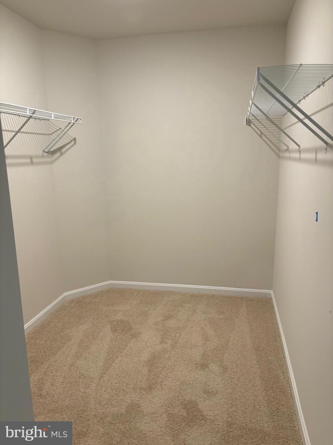 VALLEY VIEW - Residential Lease