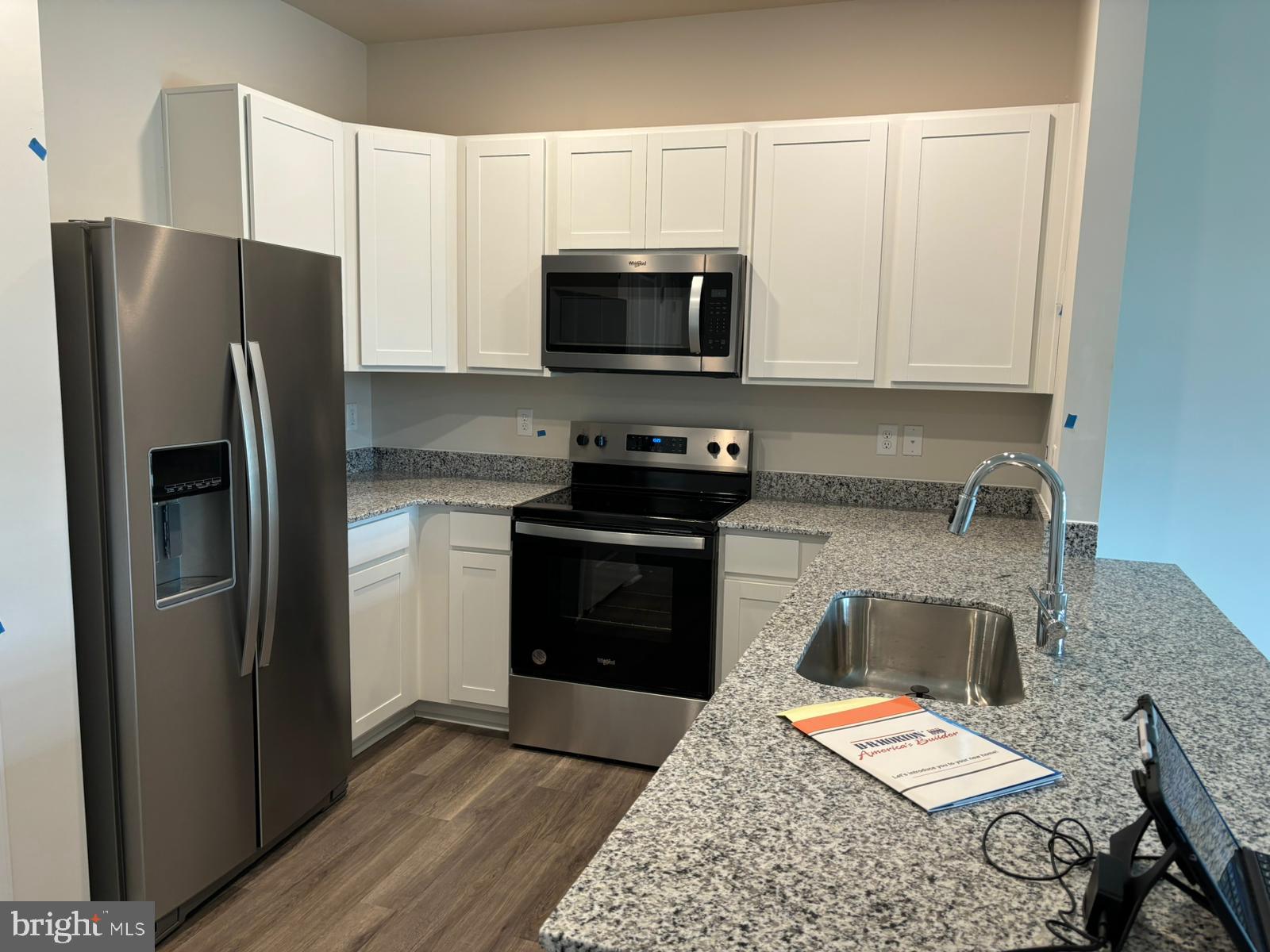 VALLEY VIEW - Residential Lease