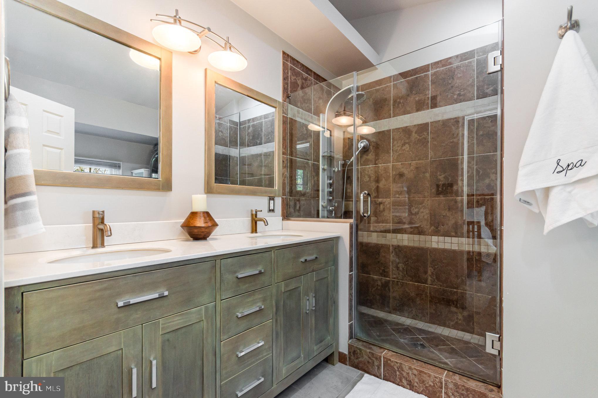 THE MEWS - Residential