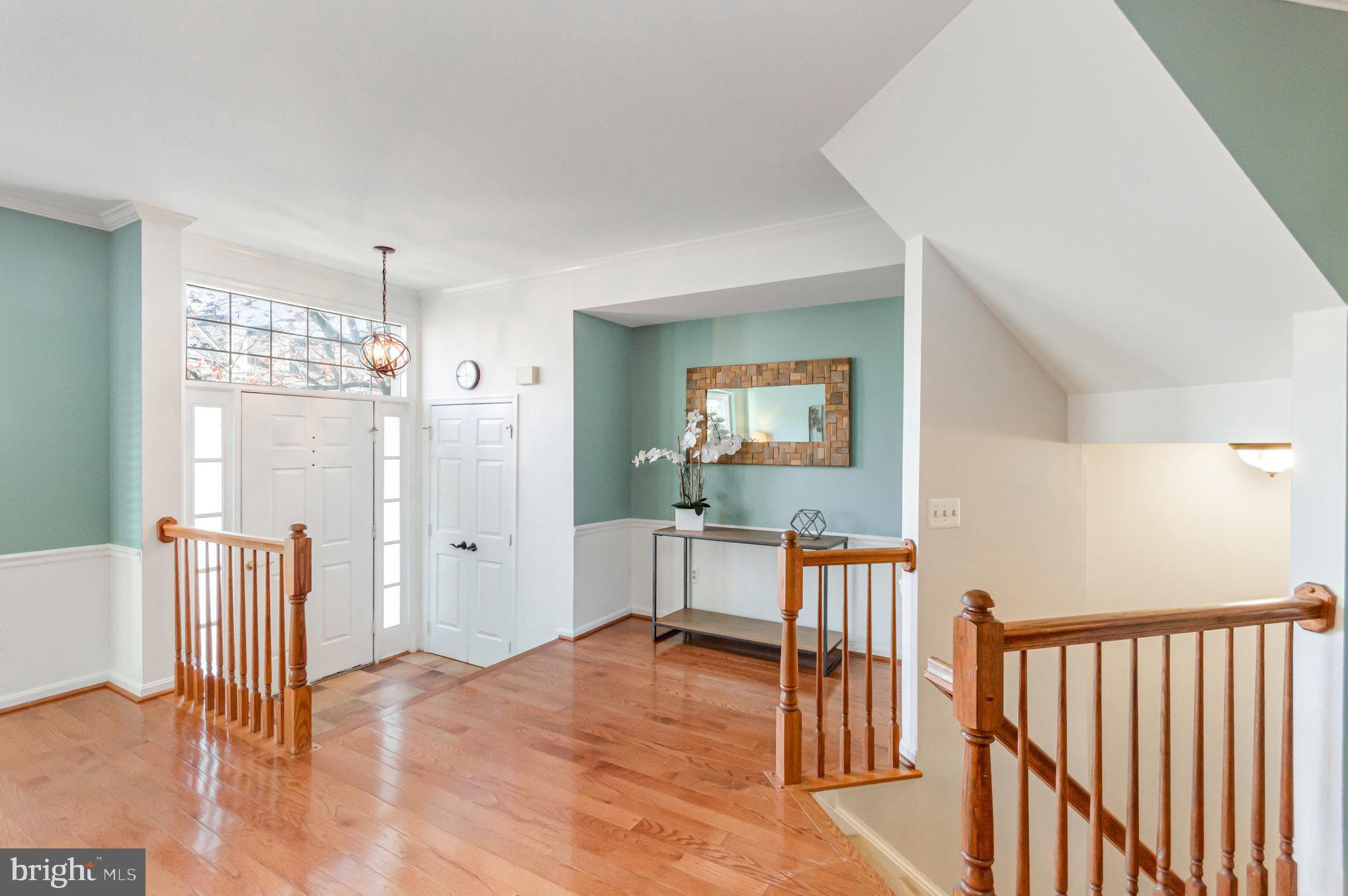 7039 KINGS MANOR DRIVE