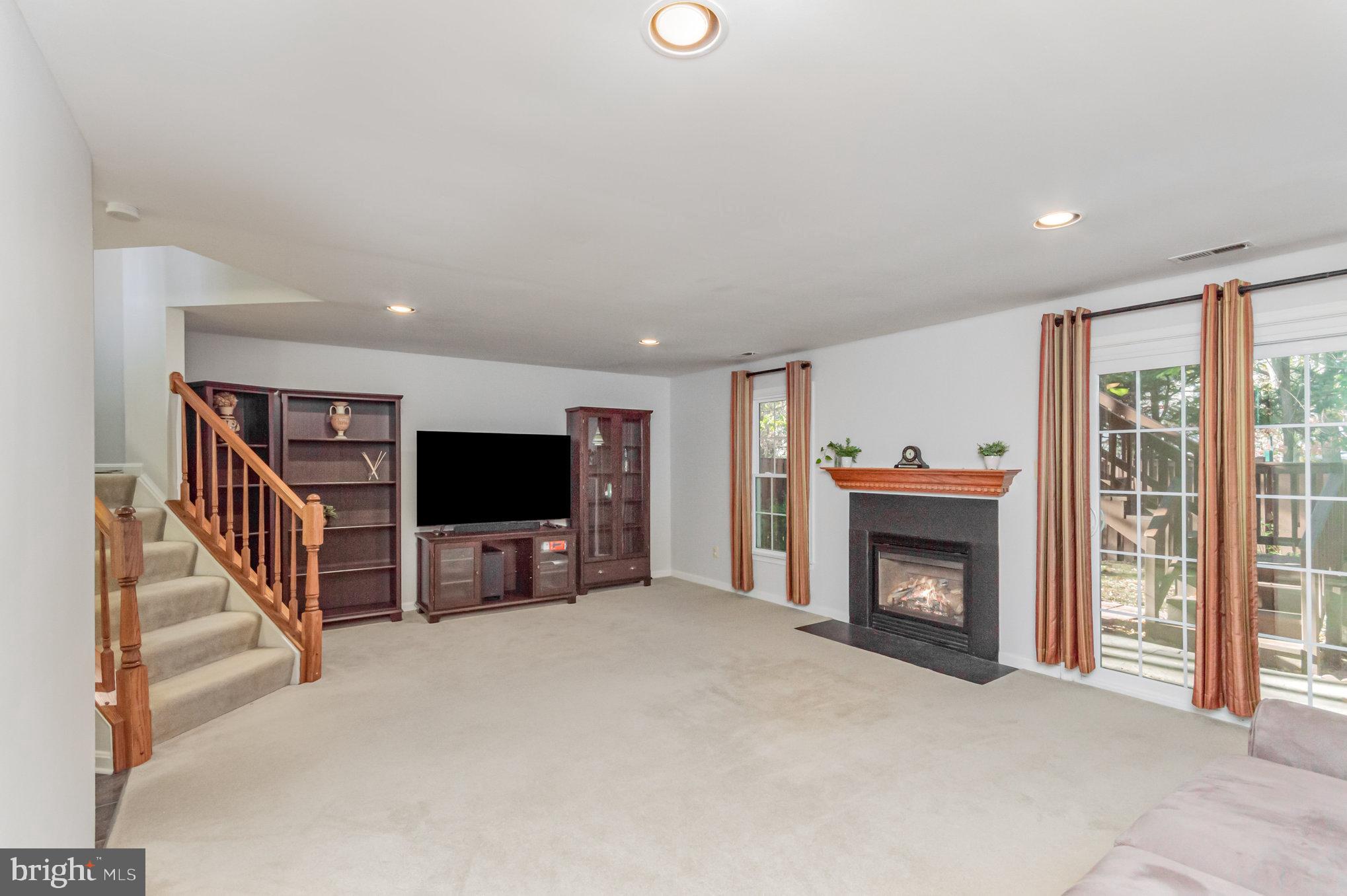 THE MEWS - Residential