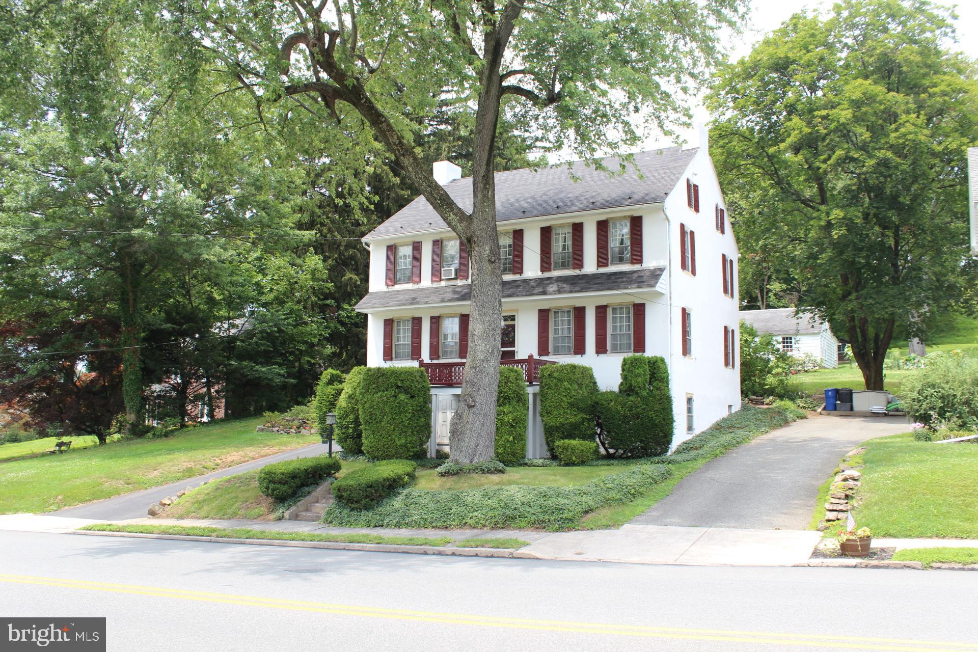 375 W PHILADELPHIA AVENUE