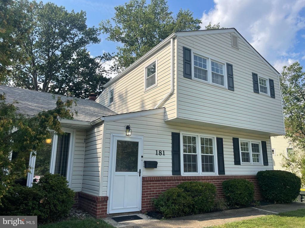 Photo of 181 Campmeeting Road, WILLOW GROVE, PA 19090 (MLS # PAMC2160422)