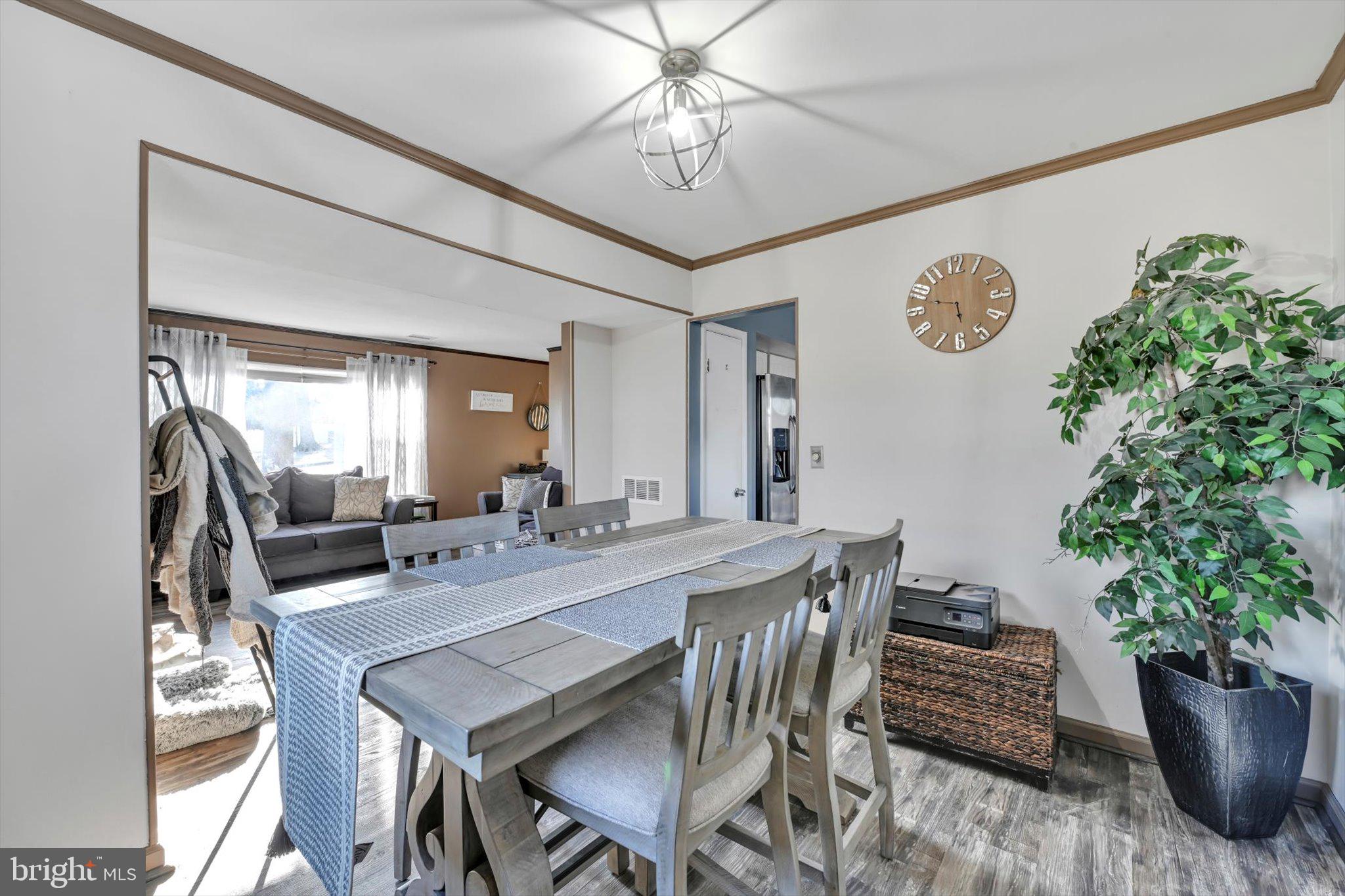 ROLLING RIDGE - Residential