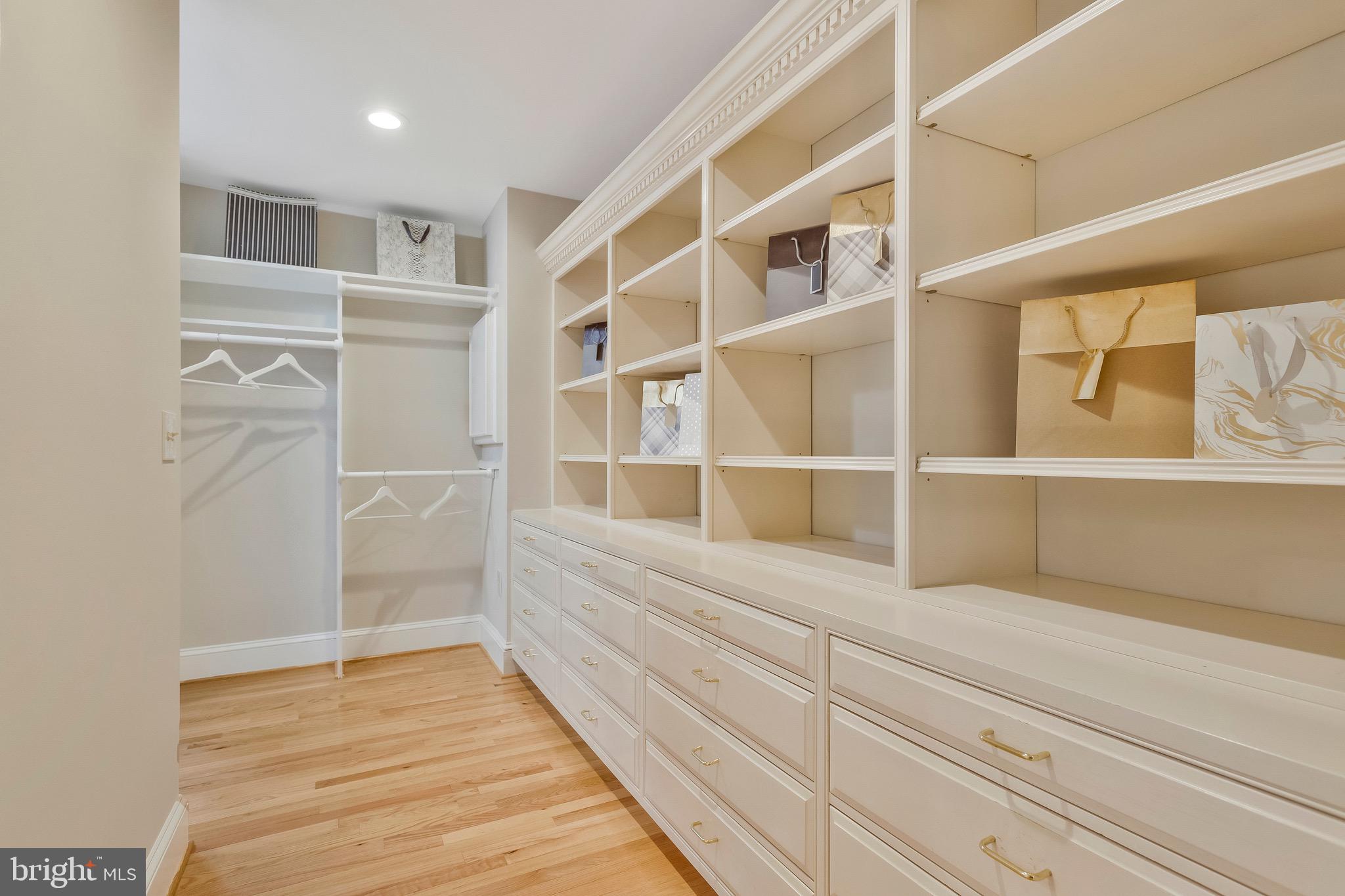 BELVOIR FARMS - Residential