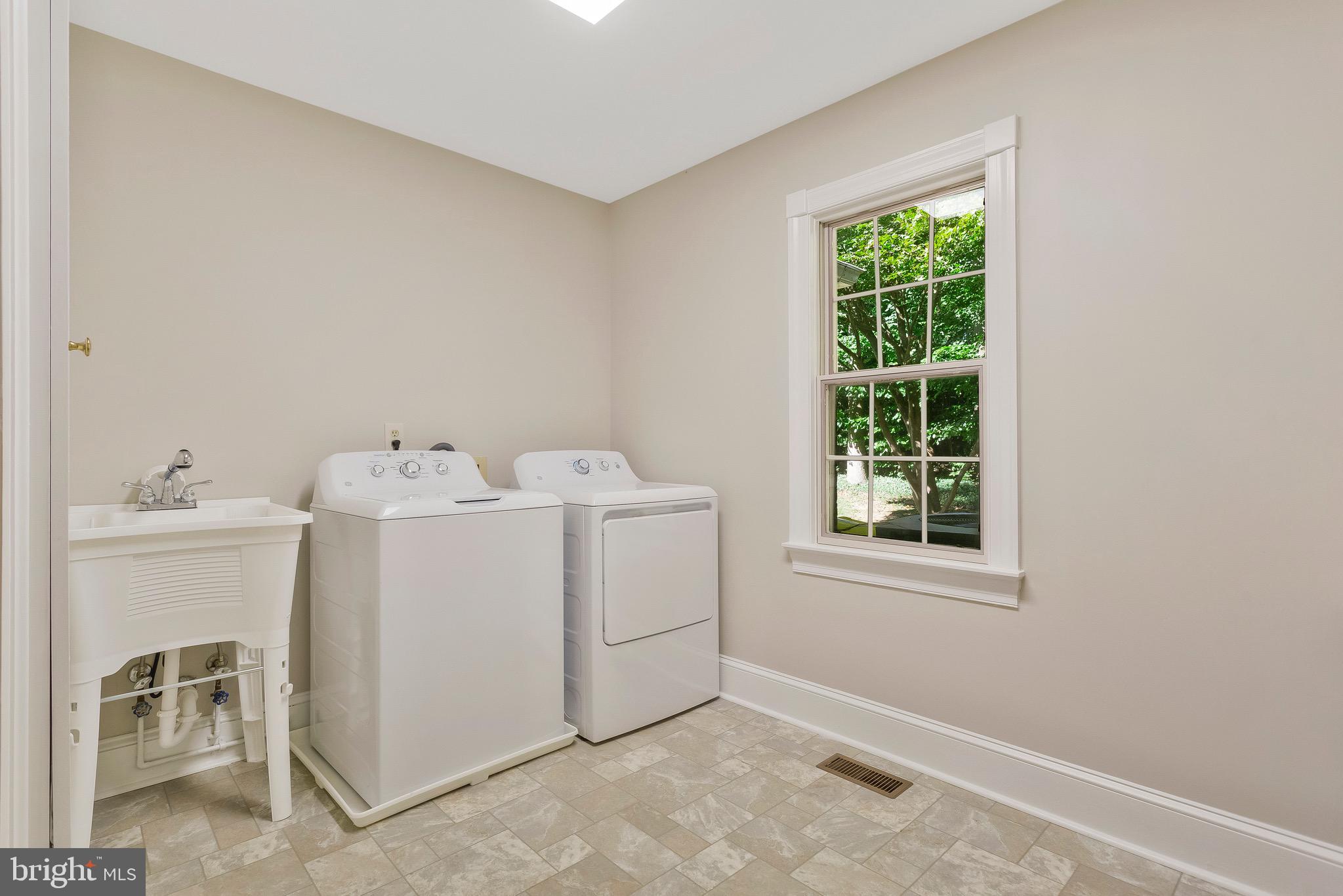 BELVOIR FARMS - Residential