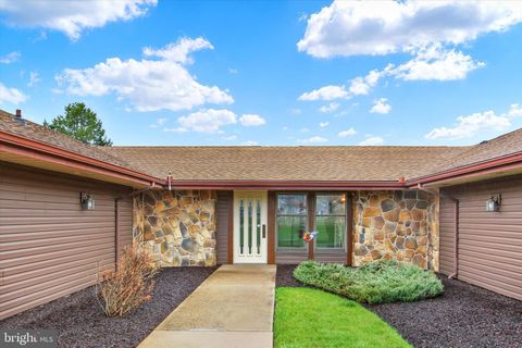 Photo of 1864 Azalea Drive, YORK, PA 17408 (MLS # PAYK2100152)