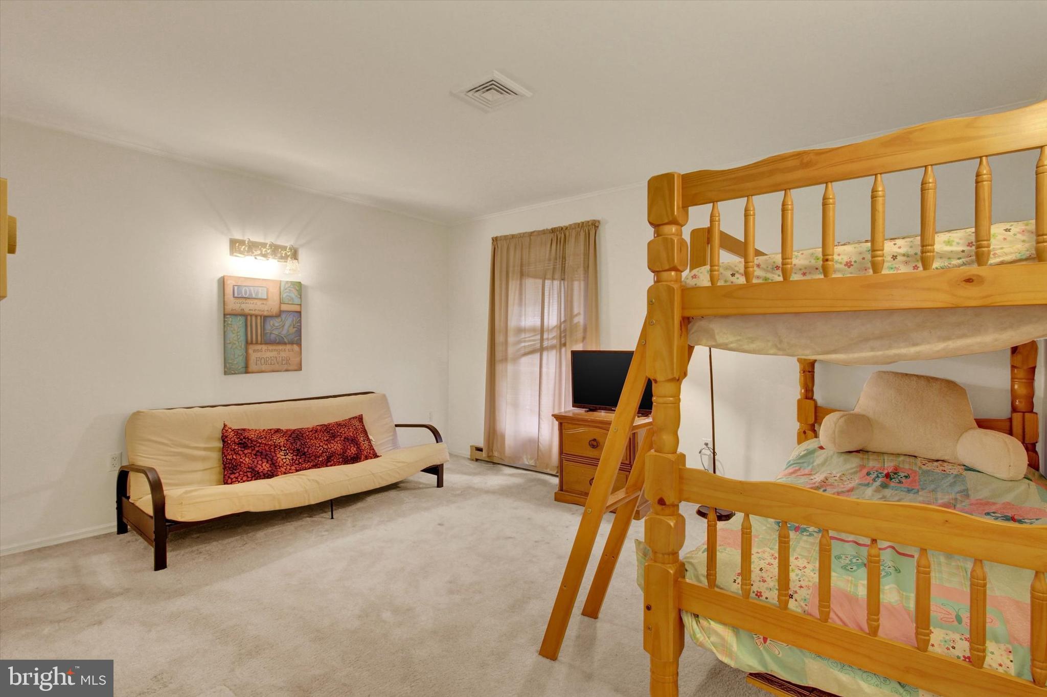 CRESTVIEW VILLAS - Residential