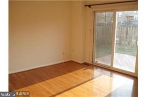 SOUTHGATE WOODS TOWNHOUSES - Residential Lease