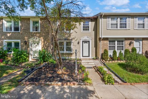 8305 PONDSIDE TERRACE ALEXANDRIA VA 22309