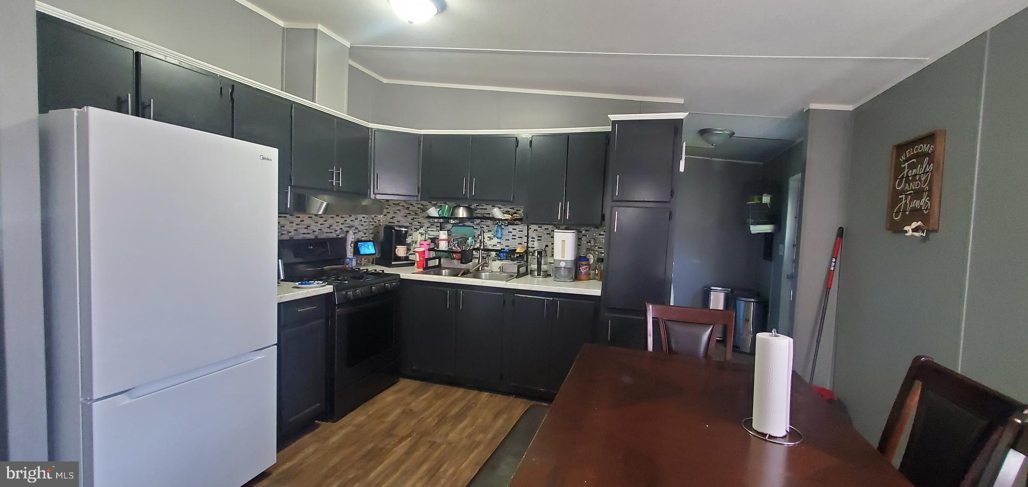 BAY COUNTRY ESTATES - Residential