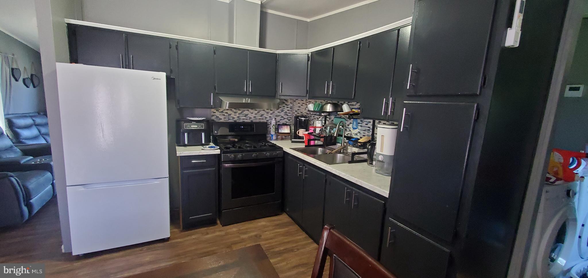 BAY COUNTRY ESTATES - Residential