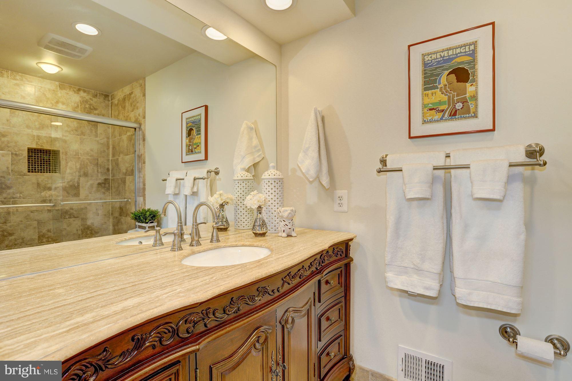 GROSVENOR MEWS - Residential