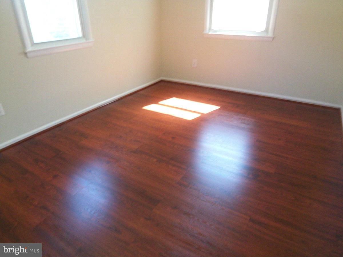 GLASSMANOR - Residential Lease