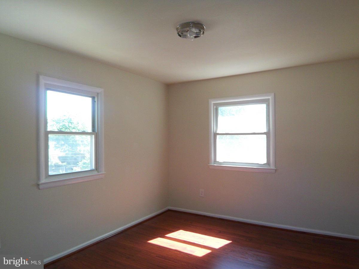 GLASSMANOR - Residential Lease