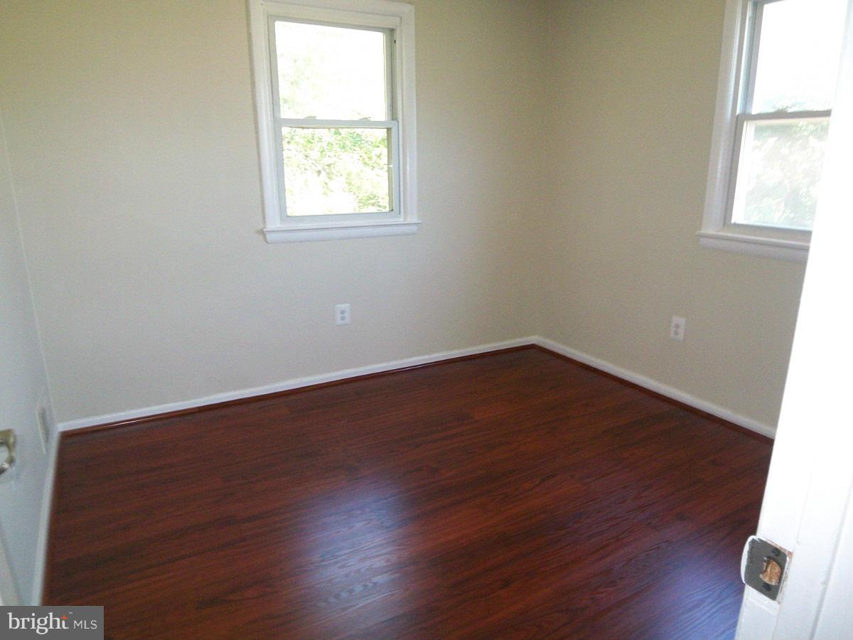 GLASSMANOR - Residential Lease