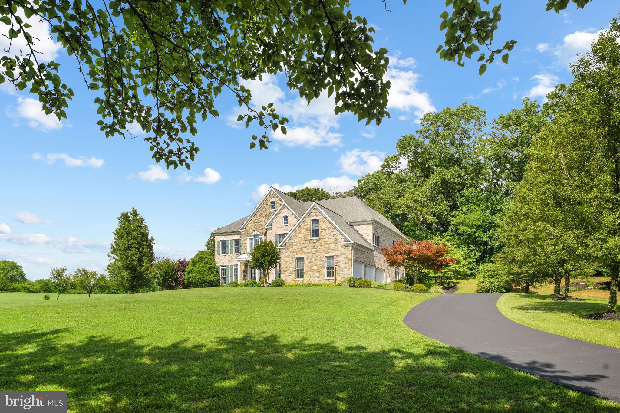 GREENHILLS FARM - Residential