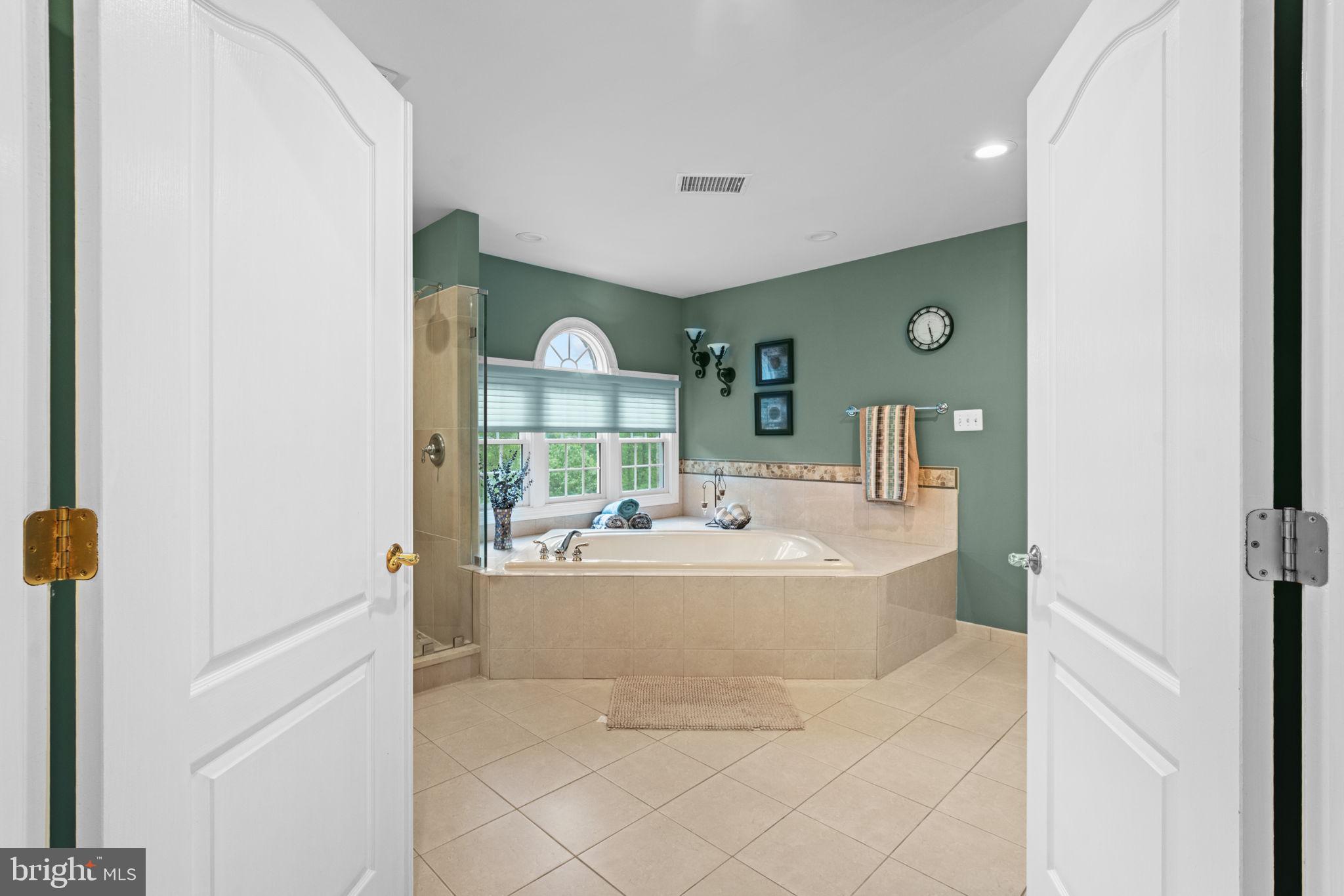 GREENHILLS FARM - Residential