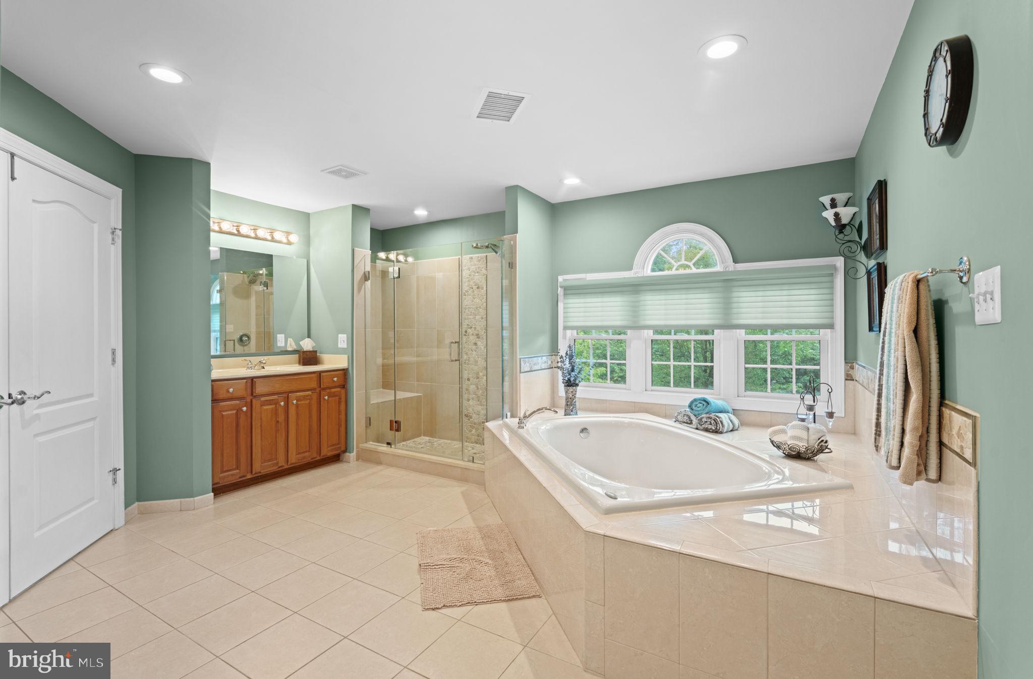 GREENHILLS FARM - Residential