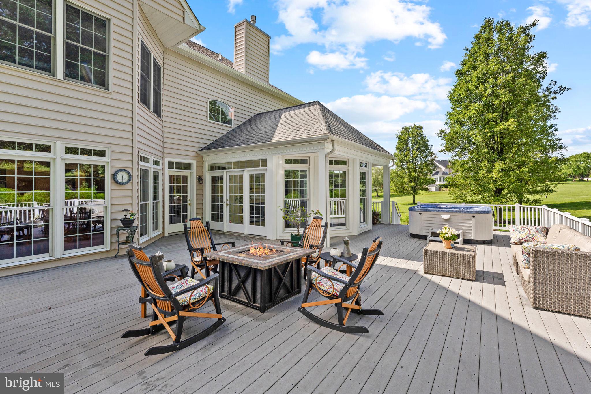 GREENHILLS FARM - Residential