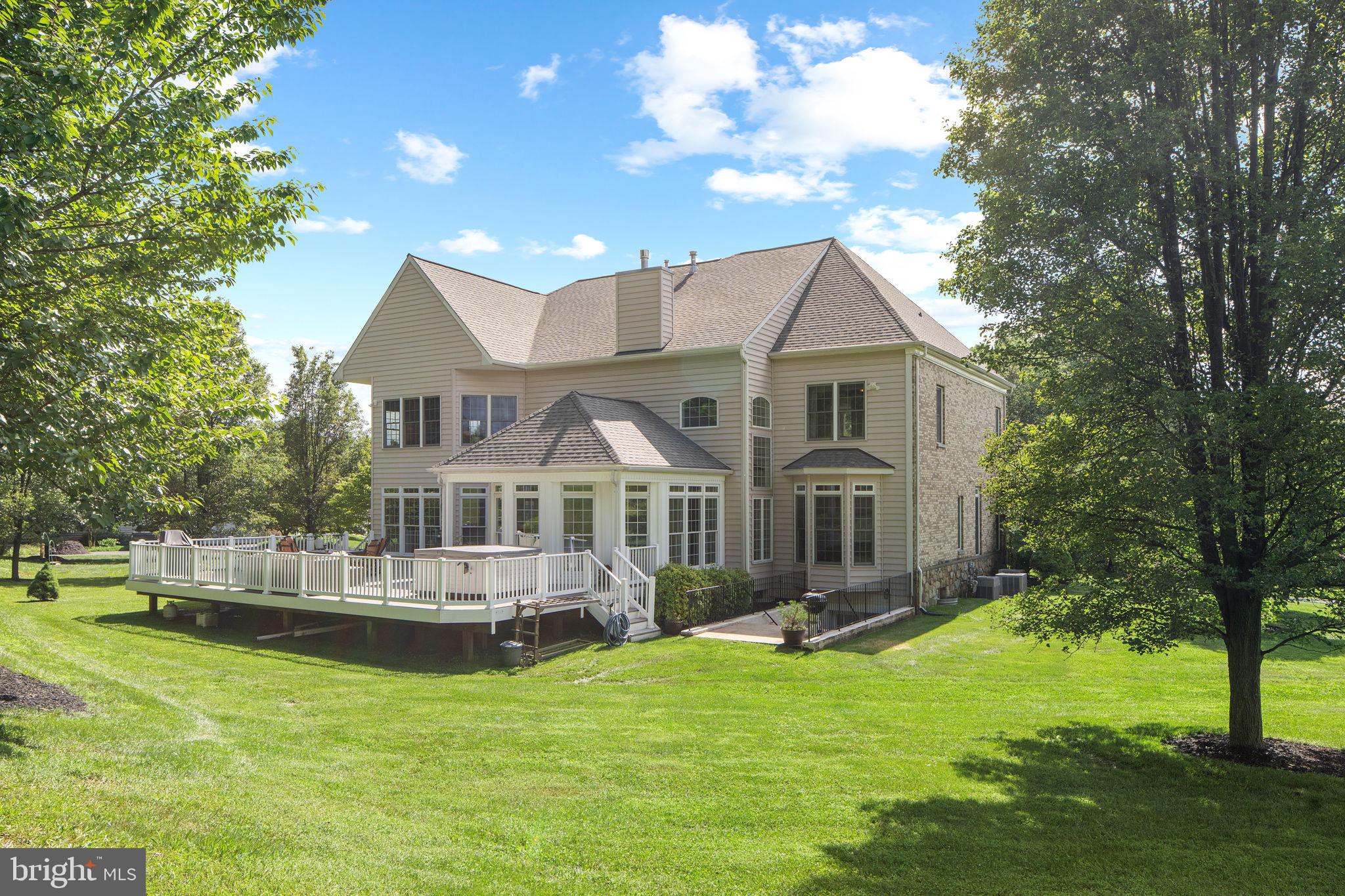 GREENHILLS FARM - Residential