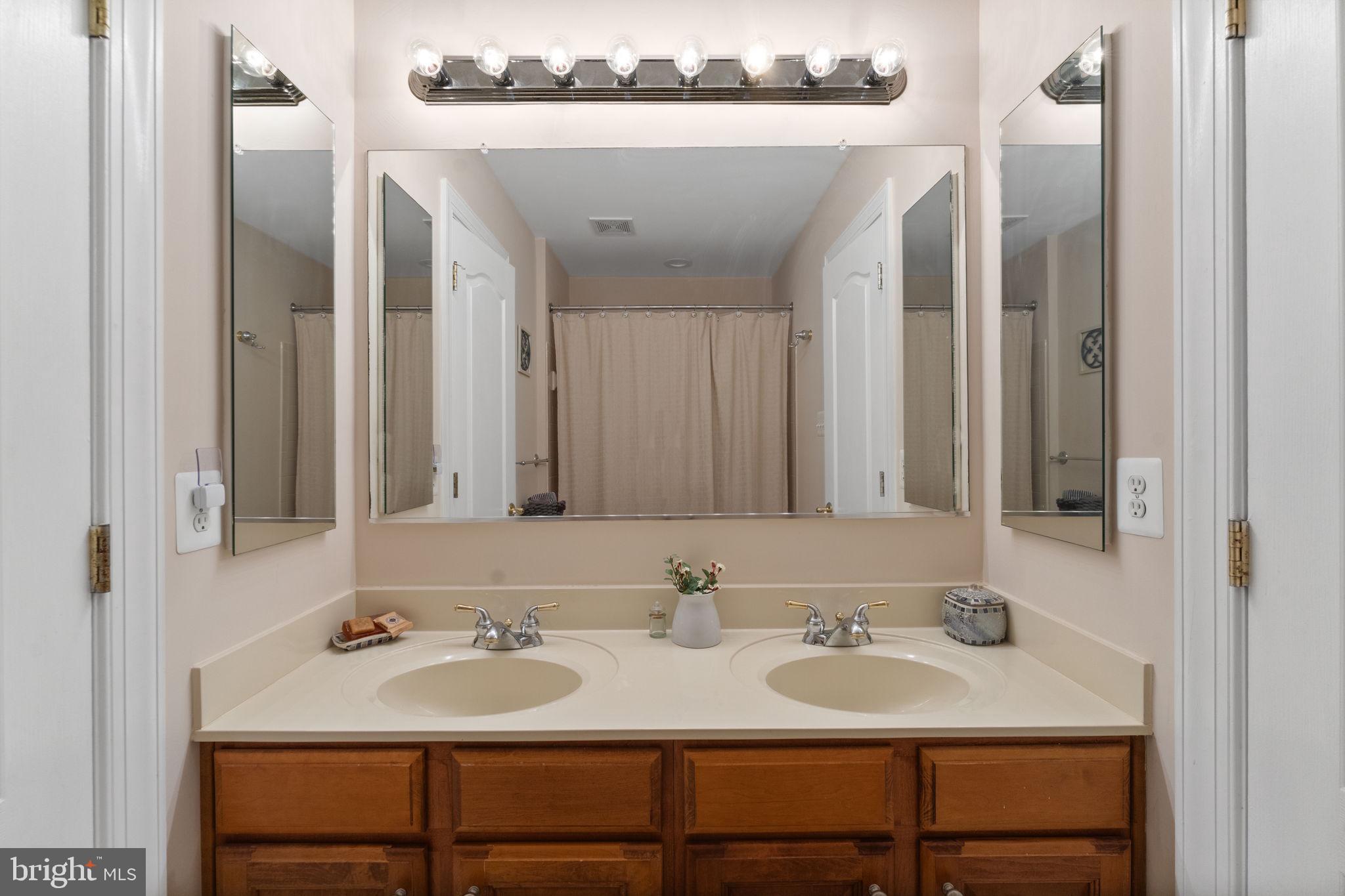 GREENHILLS FARM - Residential