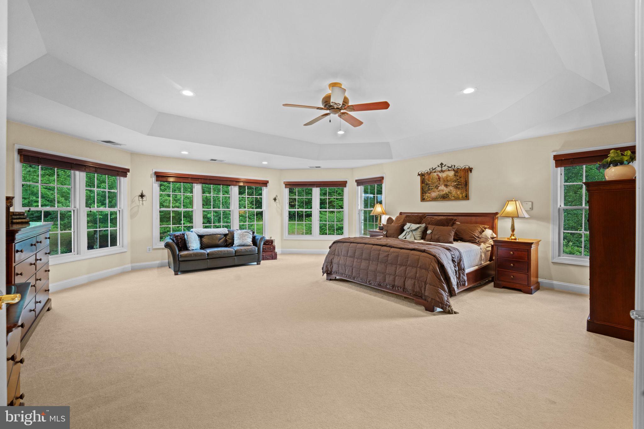 GREENHILLS FARM - Residential