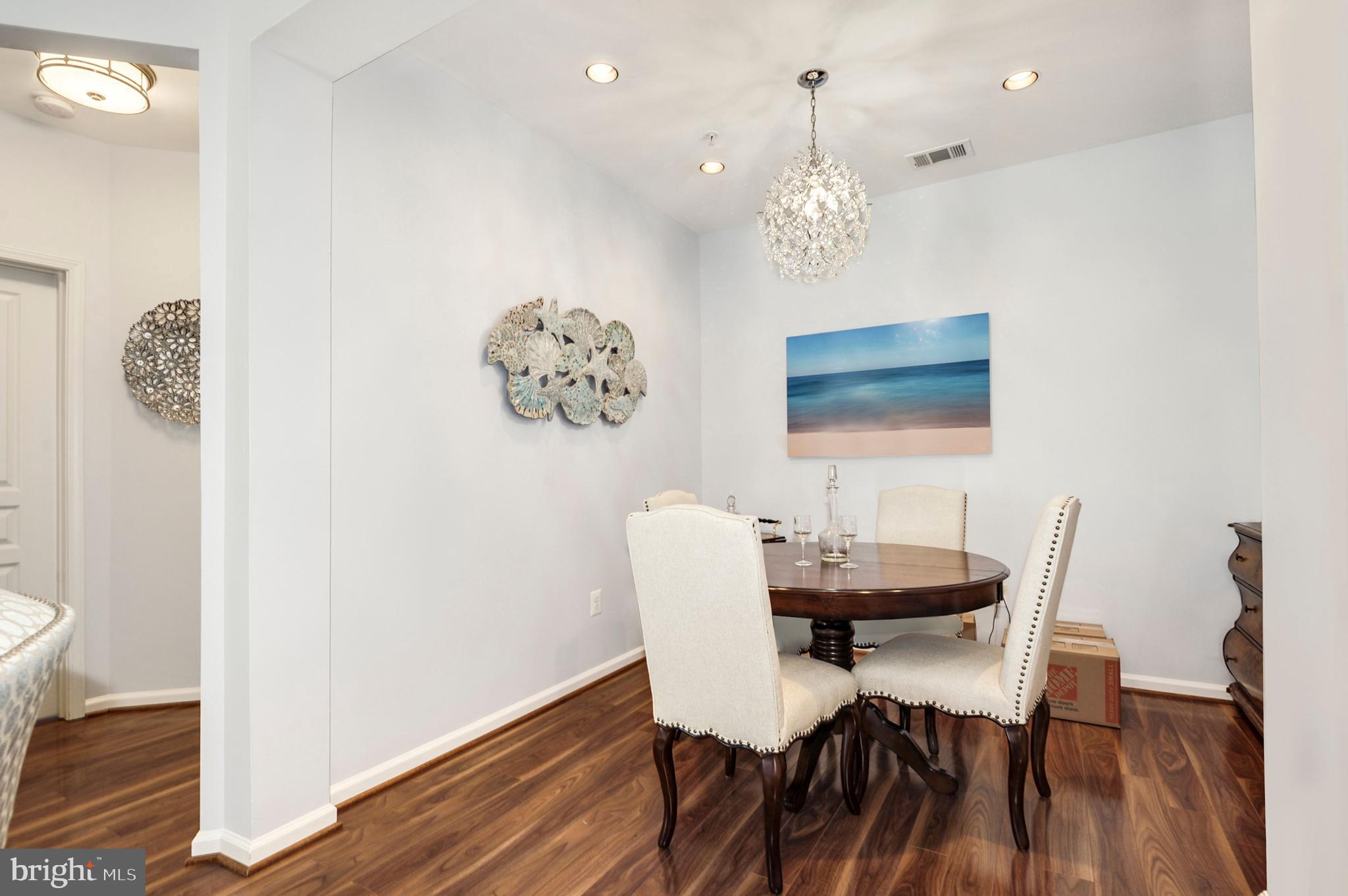 SAVOY AT RESTON TOWN CENTER - Residential