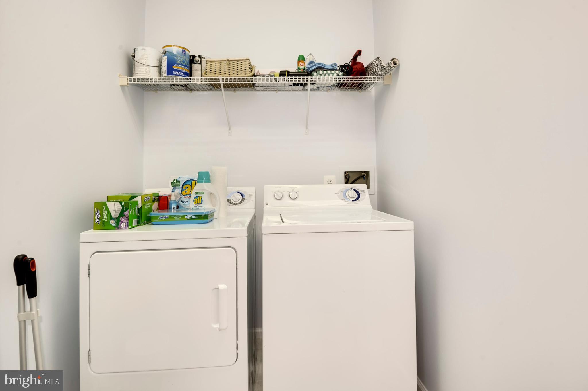 SAVOY AT RESTON TOWN CENTER - Residential