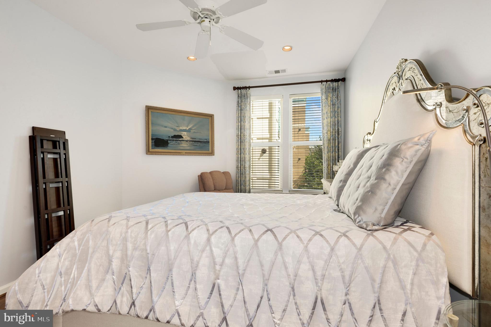 SAVOY AT RESTON TOWN CENTER - Residential