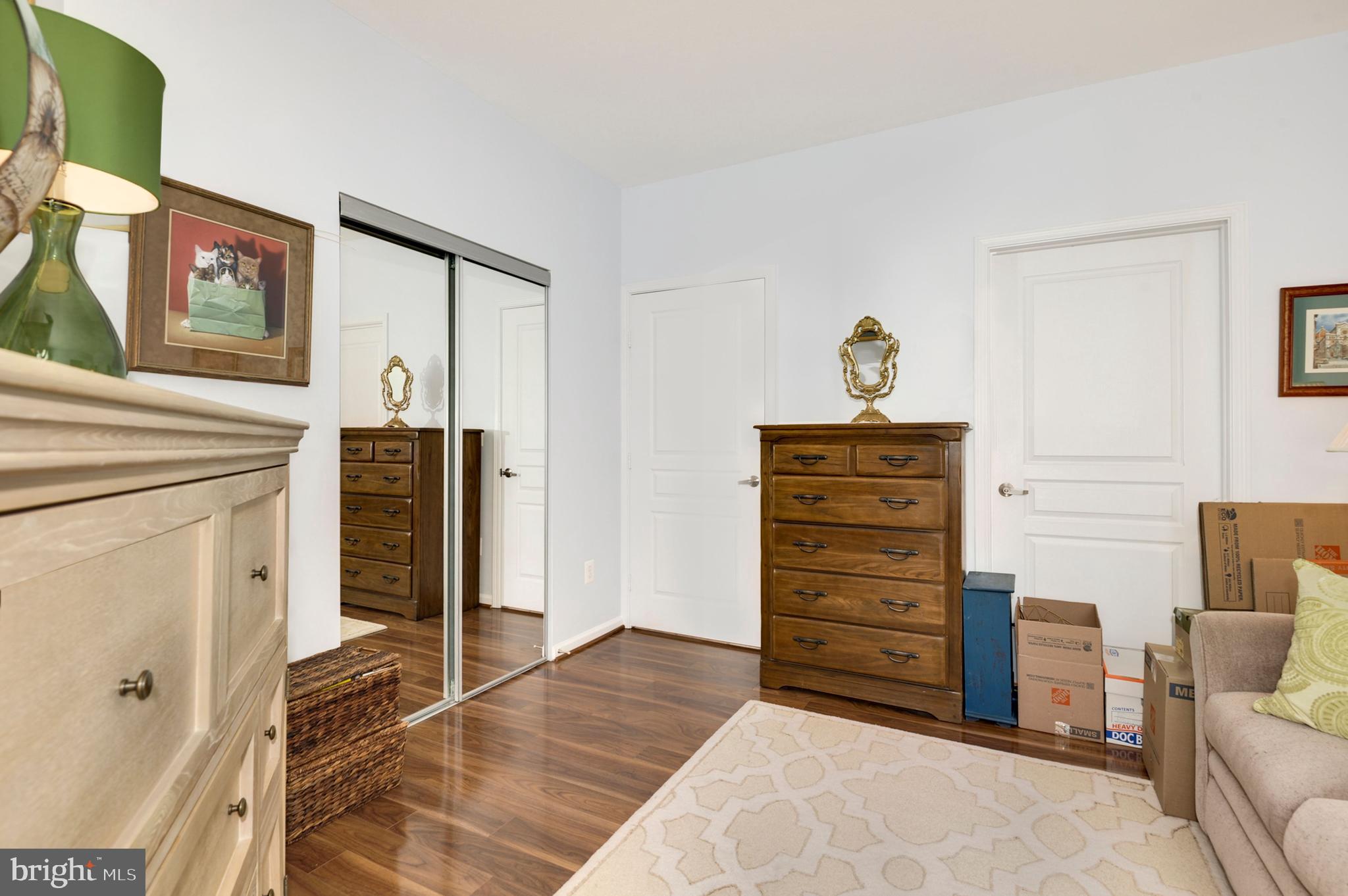 SAVOY AT RESTON TOWN CENTER - Residential