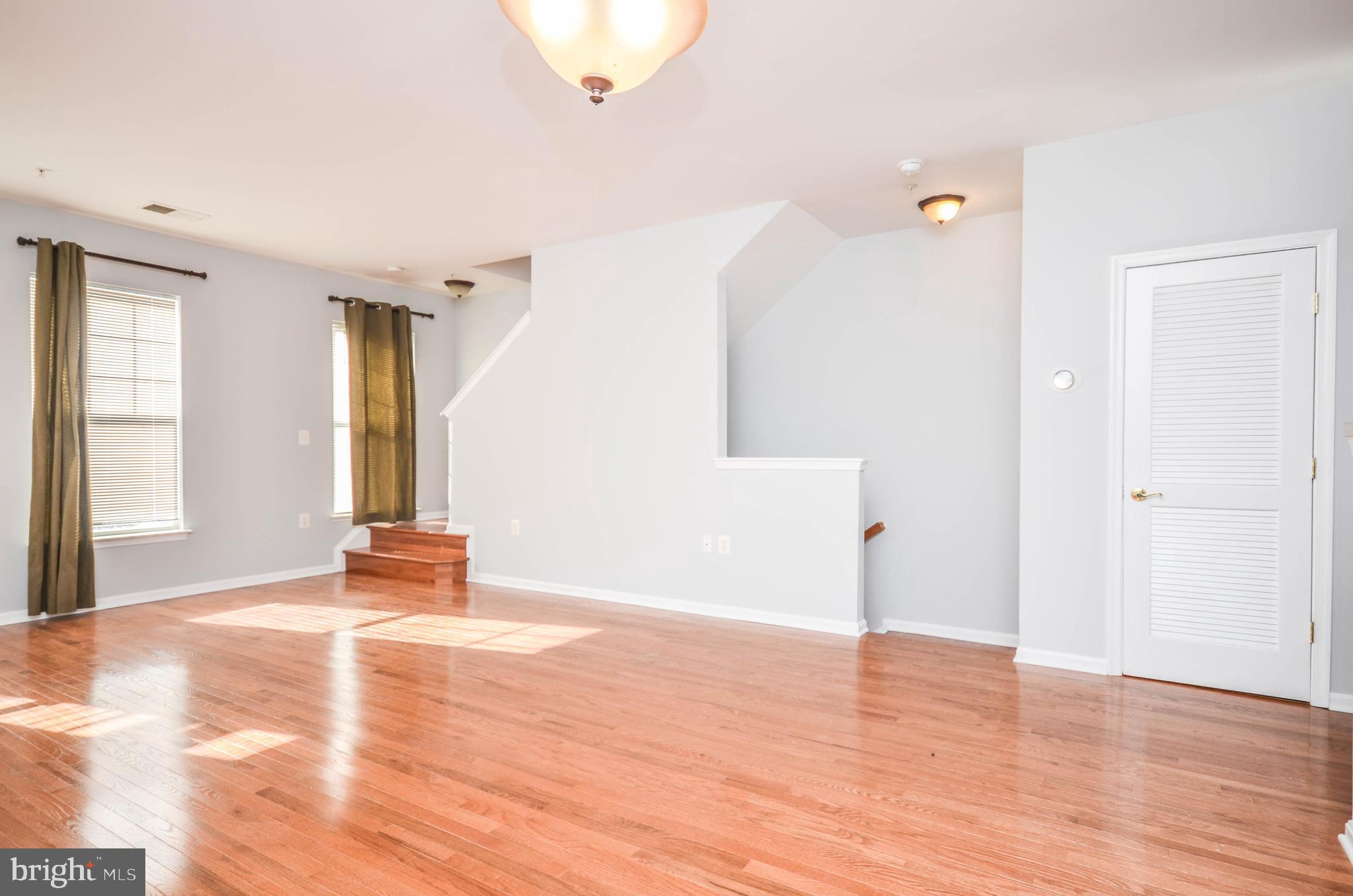 LINCOLN TERRACE - Residential Lease