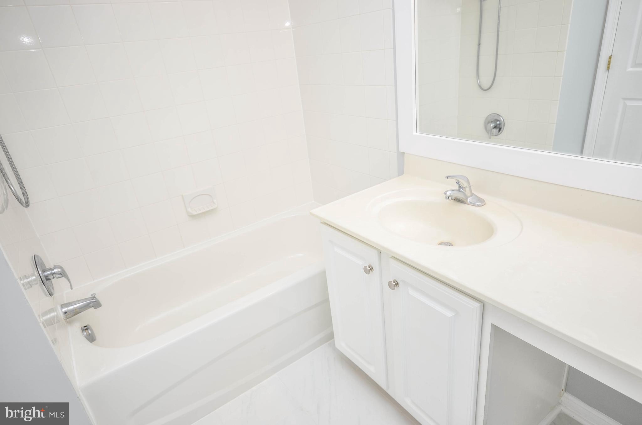 LINCOLN TERRACE - Residential Lease