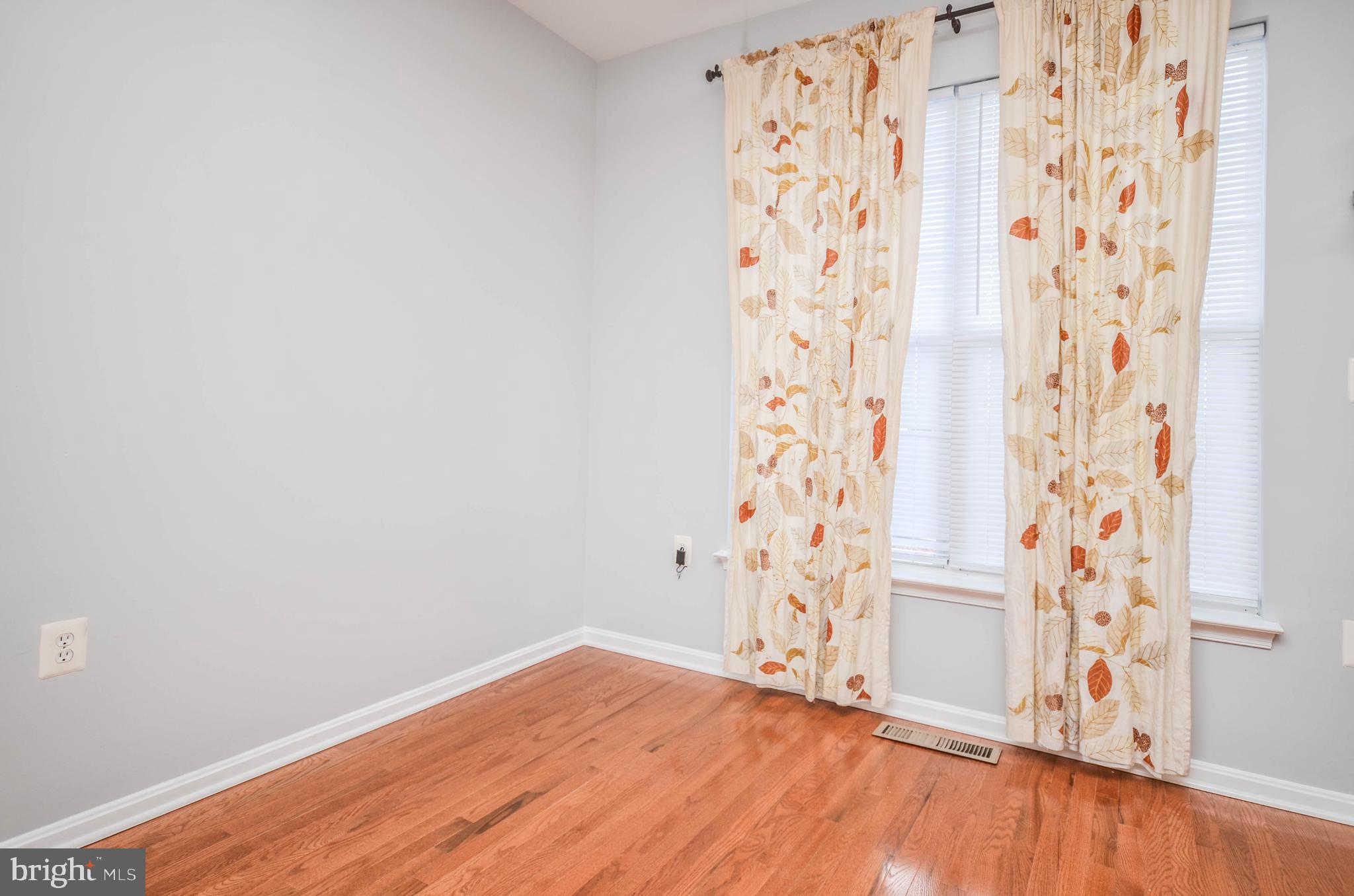 LINCOLN TERRACE - Residential Lease