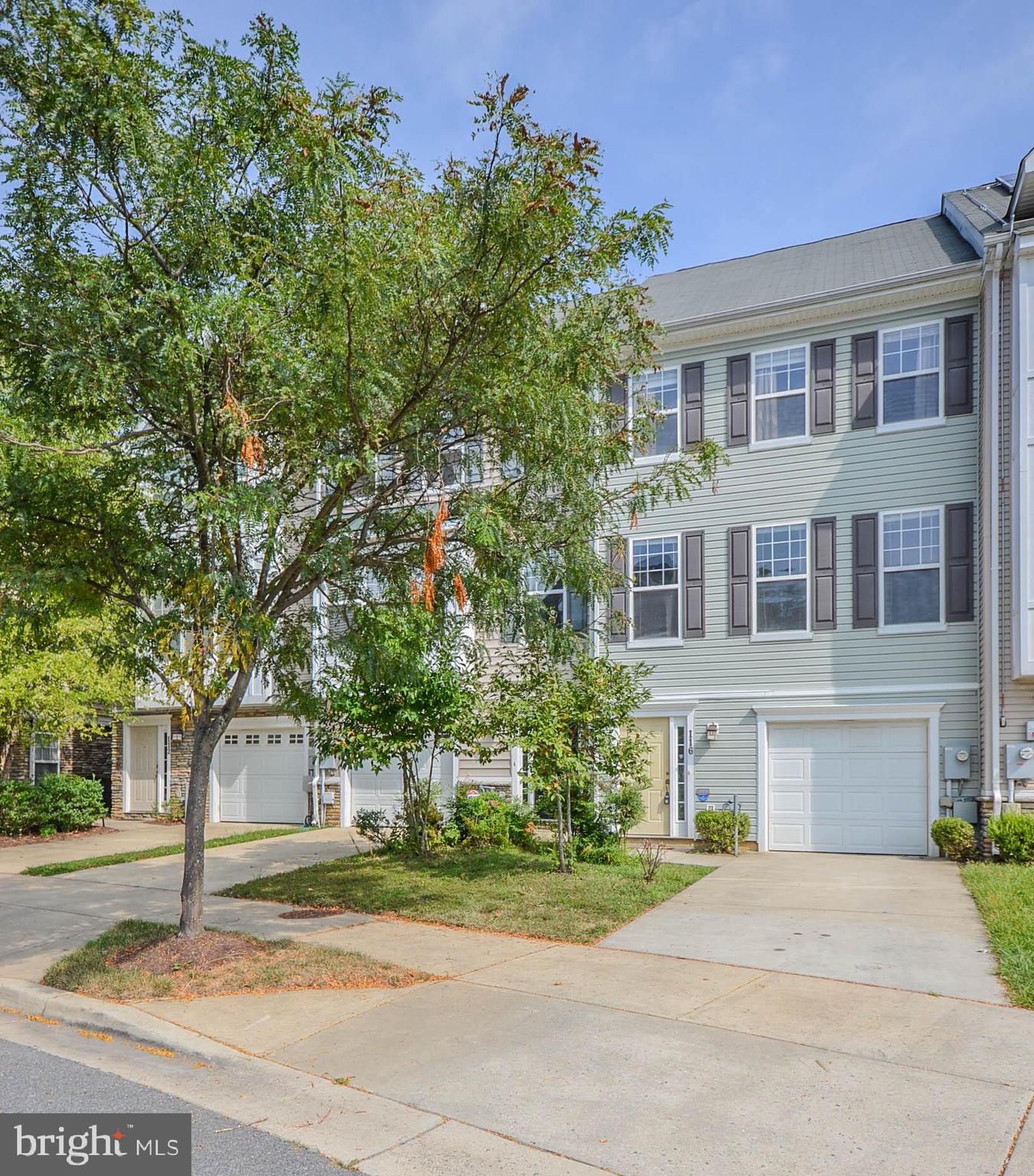 LINCOLN TERRACE - Residential Lease