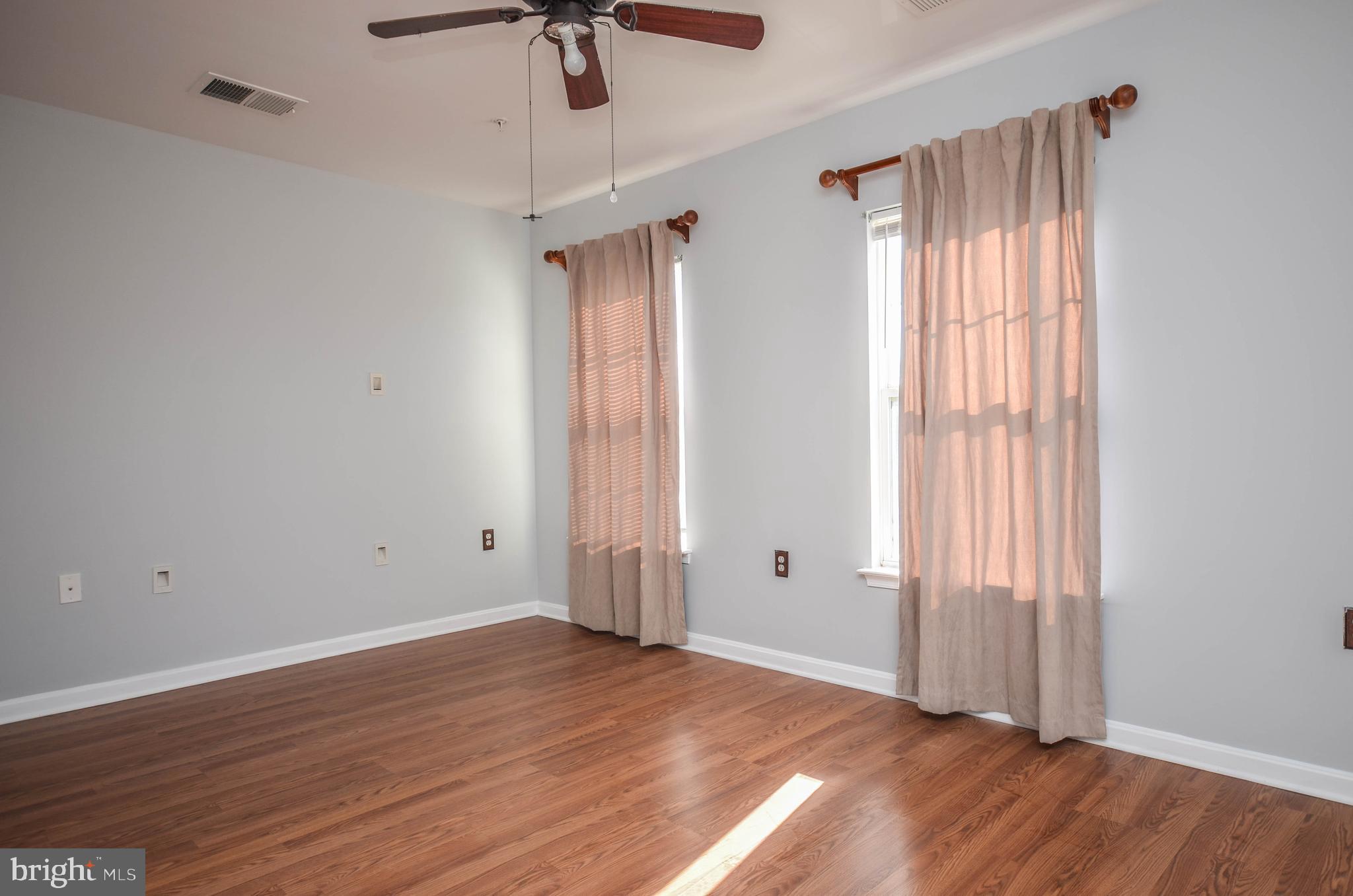 LINCOLN TERRACE - Residential Lease