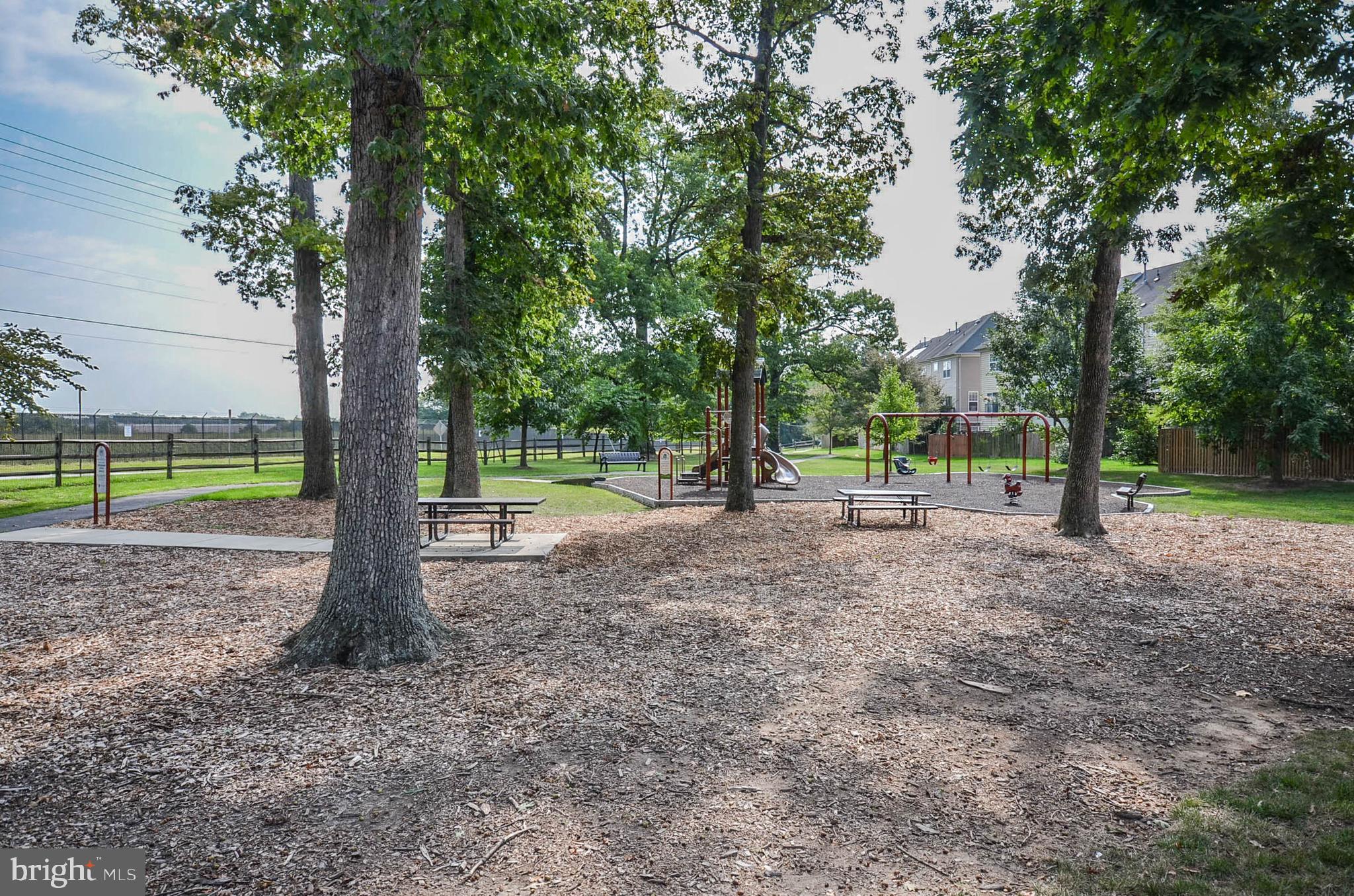 LINCOLN TERRACE - Residential Lease