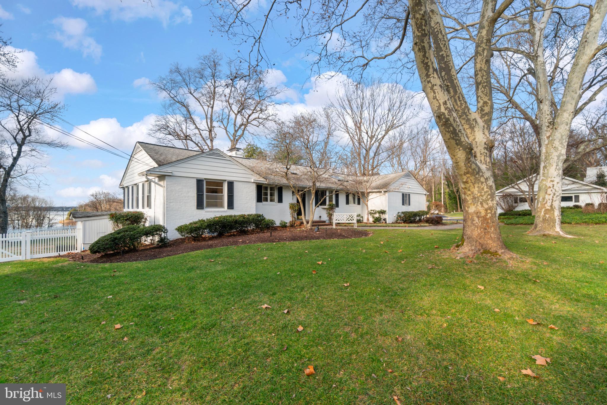 RUGBY HALL ESTATES - Residential Lease